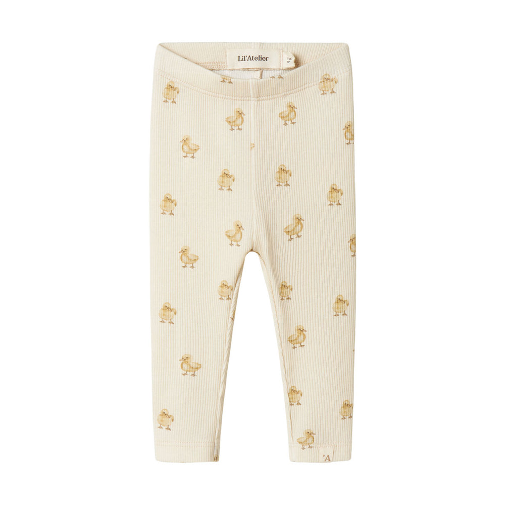 Hoe enorm schattig is deze lavo emo slim legging in de kleur turtledove duck van het lieve merk Lil' Atlier?! Deze schattige legging is perfect voor je baby of peuter en wil je het liefst elke dag aandoen bij je kleintje, zo leuk is hij! VanZus