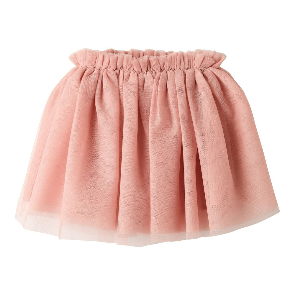 Laat je kleintje stralen in het Lil' Atelier liberty tule rokje in de kleur misty rose. Dit schattige rokje is de perfecte mix van speels en elegant. VanZus