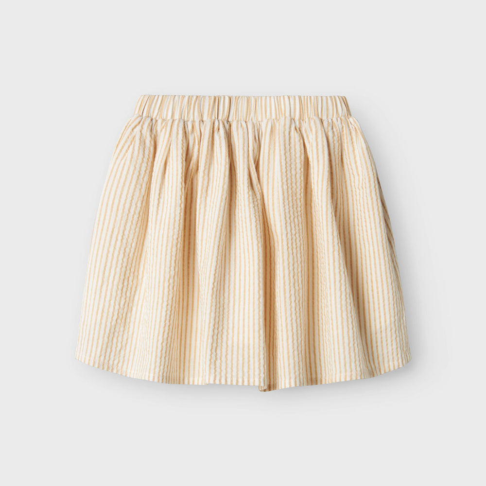 Hoe enorm schattig is deze lino longsleeve rok in de kleur coconut milk taos taupe van het lieve merk Lil' Atlier?! Dit schattige rokje is perfect voor je baby of peuter wil je het liefst elke dag aandoen bij je kleintje, zo leuk is hij! VanZus