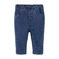 Hoe schattig is dit lieve spijkerbroekje? Met het liva baby jeans dark blue denim heart van het merk Lil' Atelier verandert jouw kleintje in een echte hartendief. Je kunt deze broek ontzettend goed combineren met allerlei items en hij zit ook nog eens heel comfortabel. VanZus