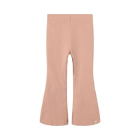 Hoe cute is deze hippe luna bootcut legging in de mooie kleur misty rose van het merk Lil' Atelier?! Deze roze legging heeft een super hip bootcut model en kun je geweldige leuk combineren met allerlei items, zoals een fijne trui, een lekker t-shirt of een spijkerjasje. VanZus