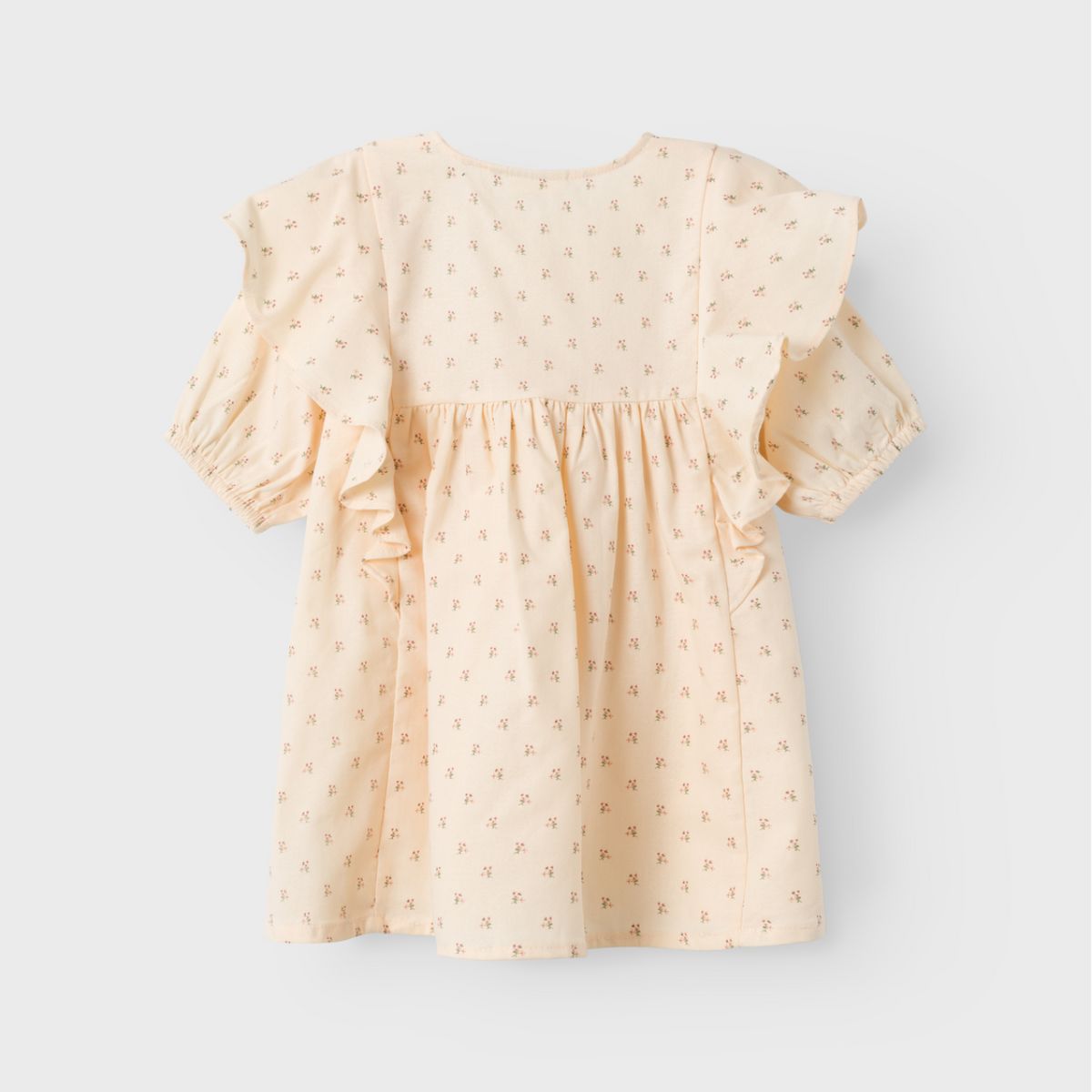 Deze te schattige midi jurk turtledove van het lieve merk Lil' Atelier is echt een must have voor het voorjaar! Niet alleen zit dit jurkje heerlijk comfortabel, je kleintje zal er ook geweldig uitzien! VanZus