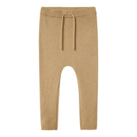 Ontdek de Lil' Atelier nalio knit broek in de kleur safari melange. Zachte, duurzame broek van wol en kasjmier met verstelbare taille, perfect voor elk seizoen. Comfort en stijl in één! VanZus