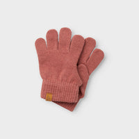 De Lil' Atelier nalu knit handschoenen in de kleur withered rose zijn de perfecte finishing touch voor de winteroutfit van je kleintje. De handschoentjes zijn gemaakt van een zachte gebreide stof en houden de handen lekker warm tijdens de koude dagen. VanZus