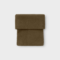 Houd het nekje van je kleintje lekker warm met de nalu knit tube sjaal in de kleur sea turtle van het merk Lil' Atelier. Deze warme en zachte sjaal is ideaal voor de kouder wintermaanden en ziet er ook nog eens heel stijlvol uit! VanZus
