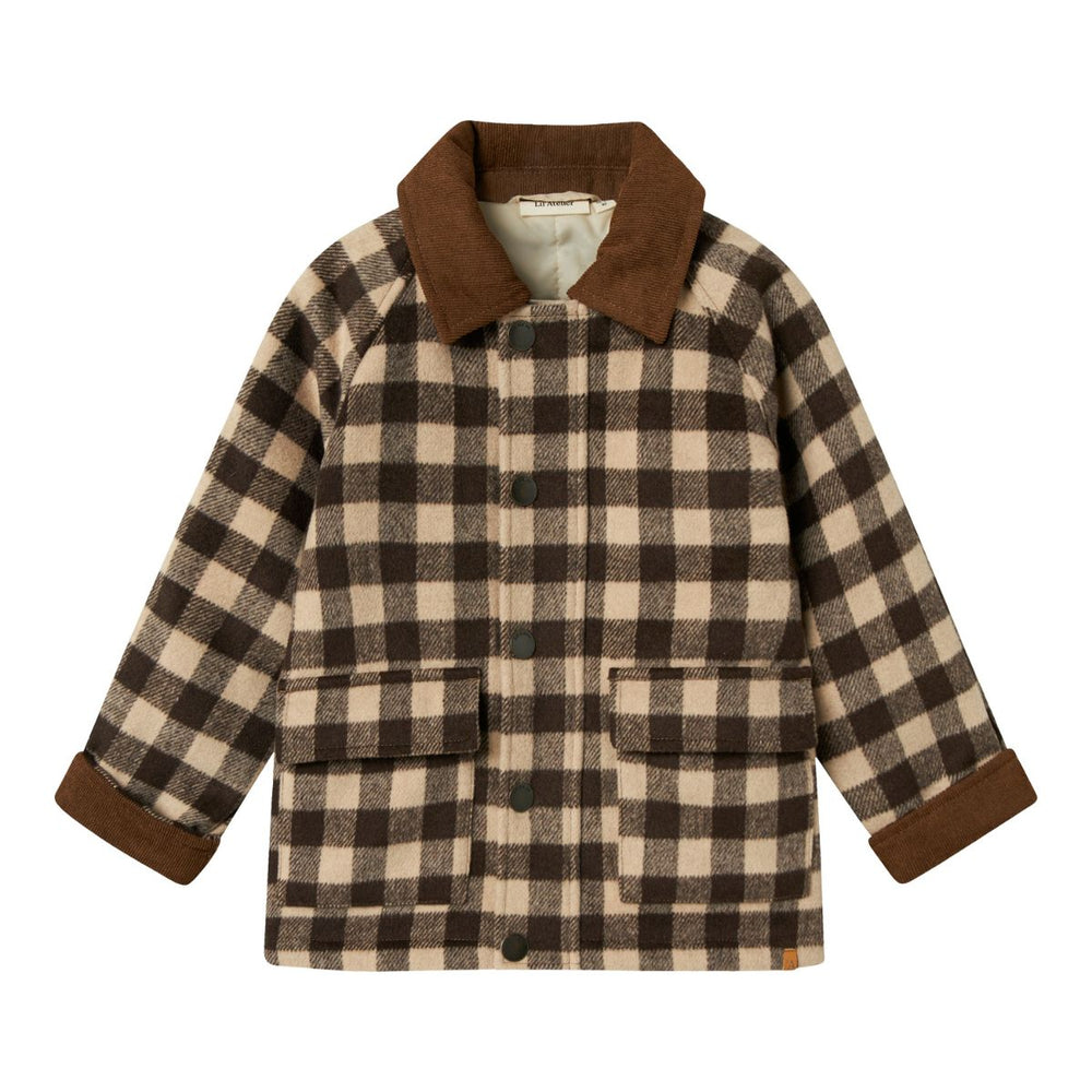De nima jas in turtledove van het merk Lil' Atelier is de ideale keuze voor stijl en functionaliteit in de lente en zomer. Deze coat is ontworpen met een mooie geblokte print in bruin en beige en heeft een net model. VanZus