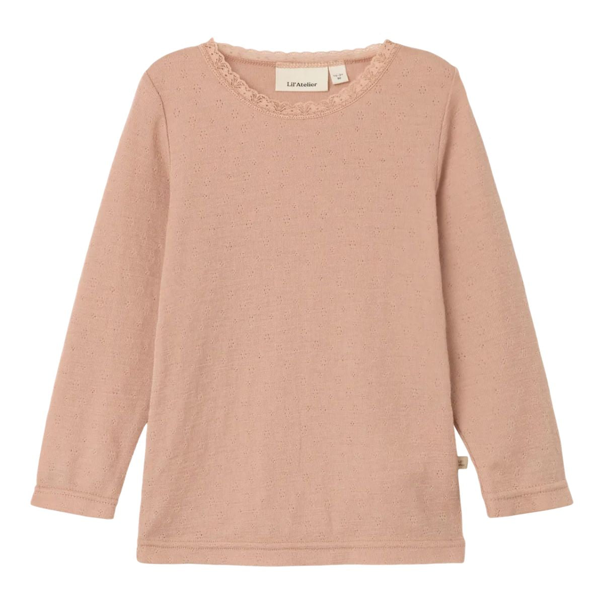 Voeg een stijlvolle touch toe aan de garderobe van je kind met de noel wol slim shirt roebuck van Lil' Atelier. Gemaakt van 100% merinowol, perfect voor de herfst en winter met een slim fit en lange mouwen! VanZus