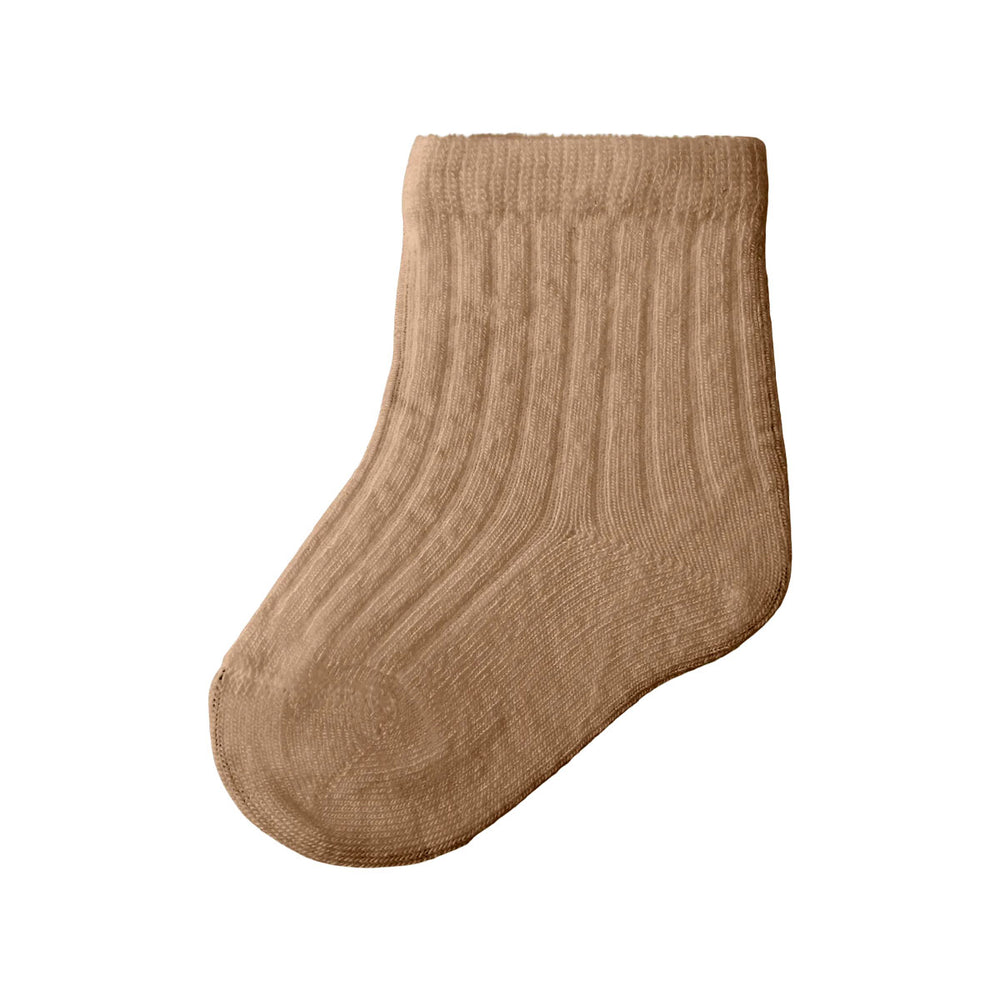 Upgrade de garderobe van je kind met de Lil' Atelier rakel sokken in de kleur tigers eye melange. Gemaakt van wol met ribtricot-patroon voor stijlvol comfort, perfect voor elke dag. VanZus