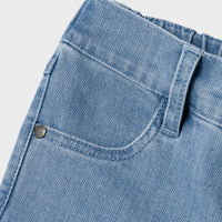 Een denim broek is een must have in iedere kledingkast. Een spijkerbroek is namelijk eindeloos te combineren, comfortabel en stylish. Dat geldt ook voor de rome okaja jeans in de kleur medium blue denim. VanZus