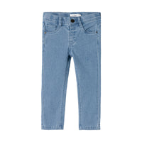 Een denim broek is een must have in iedere kledingkast. Een spijkerbroek is namelijk eindeloos te combineren, comfortabel en stylish. Dat geldt ook voor de ryan slim okaja jeans in de kleur medium blue denim. VanZus