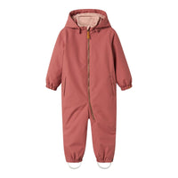 Je kleintje is lekker warm en stijlvol met het snow10 skipak in de prachtige kleur withered rose van het merk Lil' Atelier. Dit functionele en duurzame skipak is waterafstotend en winddicht, ideaal voor koude winterdagen. VanZus