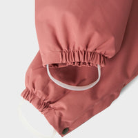 Je kleintje is lekker warm en stijlvol met het snow10 skipak in de prachtige kleur withered rose van het merk Lil' Atelier. Dit functionele en duurzame skipak is waterafstotend en winddicht, ideaal voor koude winterdagen. VanZus
