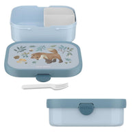 De Little Dutch Mepal forest friends lunchbox is perfect voor een gevarieerde lunch. Met uitneembaar compartiment. Veilig en leuk! Kleur: blauw. VanZus.