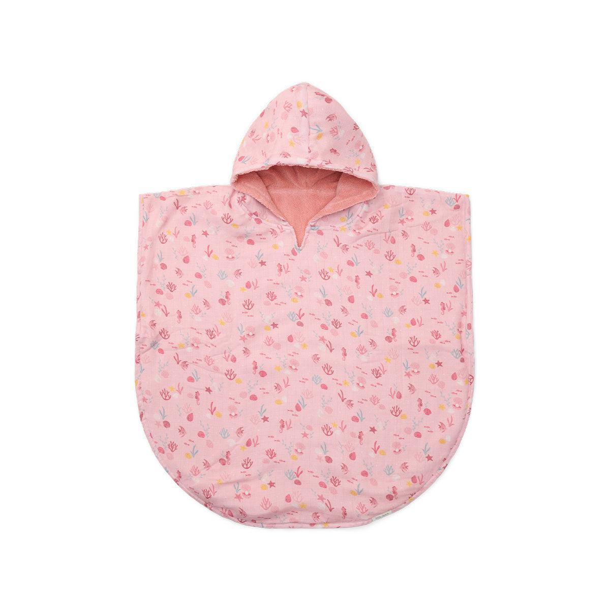 Lekker opdrogen en opwarmen doet je kleintje met deze badponcho in de variant ocean treasures van het merk Little Dutch. Deze schattige badponcho is heerlijk zacht en ziet er ook nog eens heel schattig uit! VanZus
