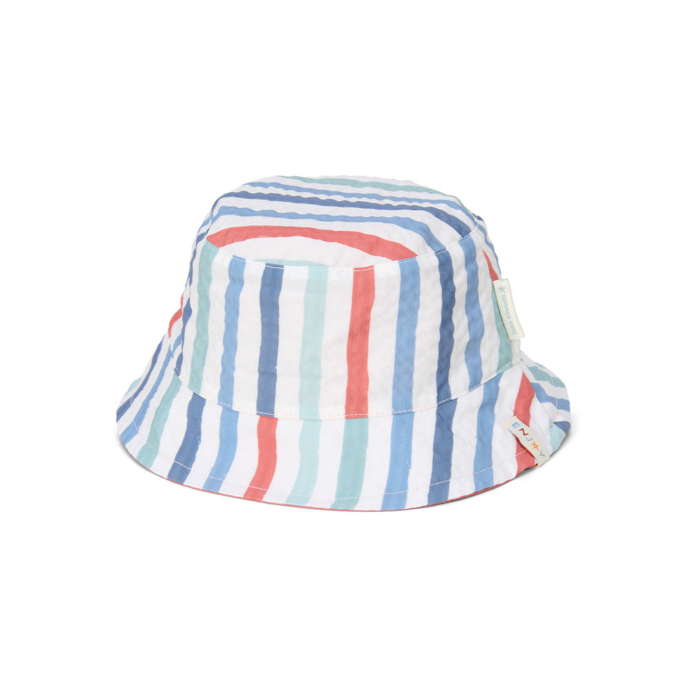 Deze leuke buckethat stripes is van het merk Little Dutch is ideaal voor de zomerse dagen. Dit schattige hoedje is omkeerbaar en is voorzien van een speciale UPF-coating op de stof. VanZus