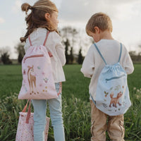 De Little Dutch gymtas Forest Friends is ideaal voor school of sport, met een milieuvriendelijke touch. Gemaakt van gerecycled materiaal. VanZus