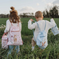 De Little Dutch gymtas Forest Friends is ideaal voor school of sport, met een milieuvriendelijke touch. Gemaakt van gerecycled materiaal. VanZus