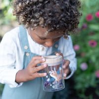 Verken de natuur met het Little Dutch insectenpotje forest friends! Perfect voor nieuwsgierige kinderen van 2 tot 8+ jaar. Bestel bij VanZus