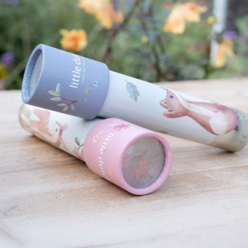De Little Dutch kaleidoscoop forest friends laat kinderen een magische wereld ontdekken met kleurrijke patronen. Ideaal voor nieuwsgierige kleintjes. VanZus