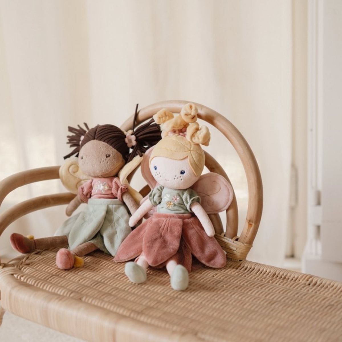 Op fantasierijke avonturen met Little Dutch knuffelpop Fairy Evi. Een zachte fee met vleugeltjes. Perfect voor kinderen van 1 tot 6 jaar. Bestel nu bij VanZus.