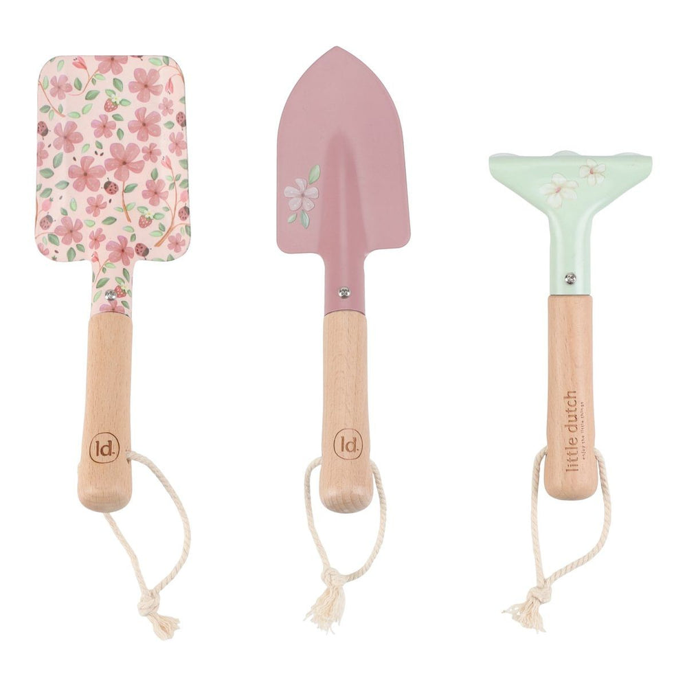 De Little Dutch set tuingereedschap fairy garden is perfect voor jonge tuiniers. Met hark, schep en schoffel in roze. Ook in Forest Friends. Bestel bij VanZus!