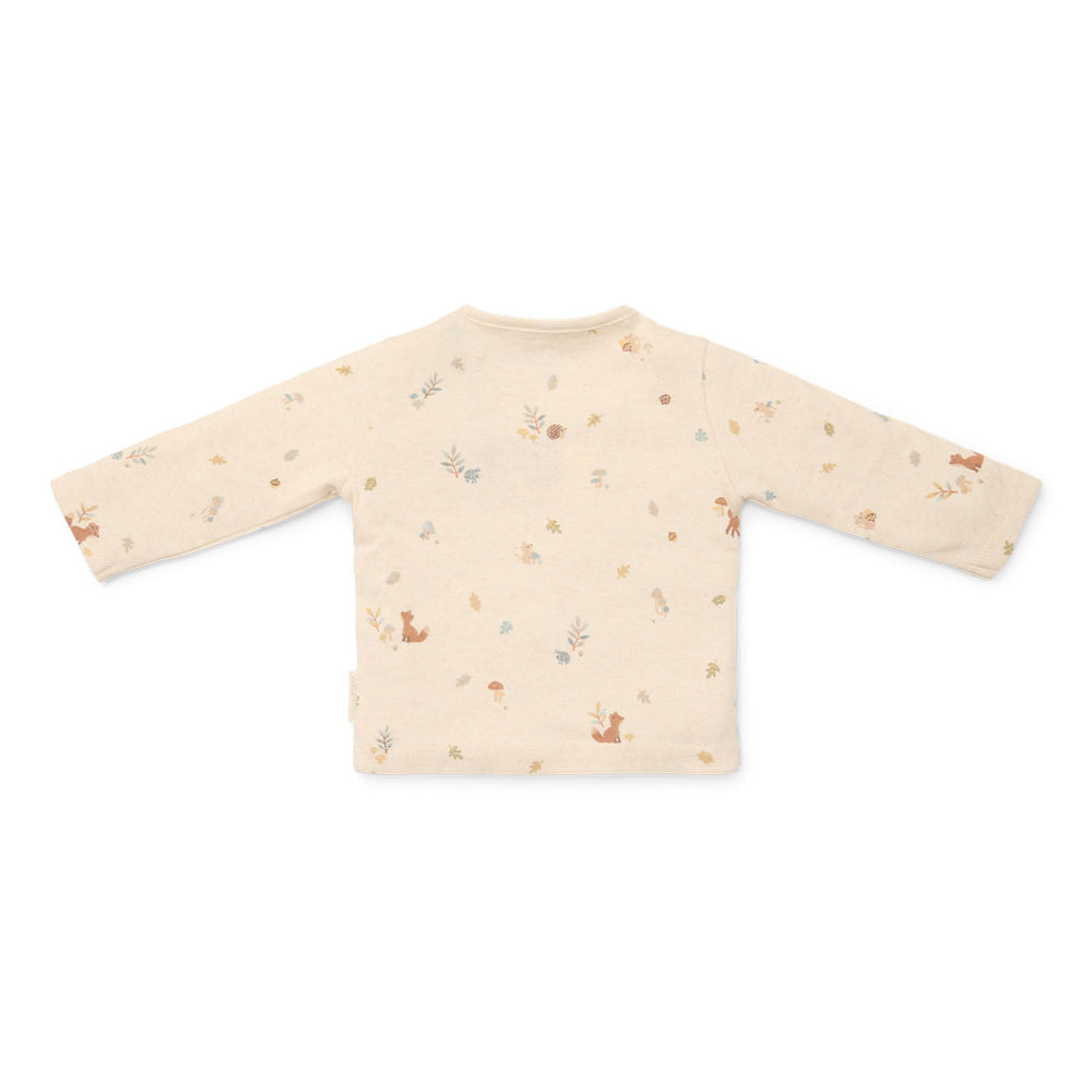Comfortabele en basic t-shirts zijn altijd fijn om in de kast te hebben hangen! Dat geldt al helemaal voor dit stoere t-shirt lange mouw in de variant forest nature van het merk Little Dutch. Dit schattige shirt is de ideale basic om de leukste outfits mee samen te stellen.VanZus