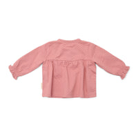 Comfortabele en basic t-shirts zijn altijd fijn om in de kast te hebben hangen! Dat geldt al helemaal voor dit lieve t-shirt lange mouw in de variant pink blush van het merk Little Dutch. Dit schattige shirt is de ideale basic om de leukste outfits mee samen te stellen. VanZus