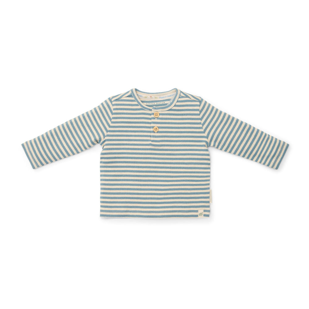 Comfortabele en basic t-shirts zijn altijd fijn om in de kast te hebben hangen! Dat geldt al helemaal voor dit lieve t-shirt lange mouw in de variant stone blue stripe van het merk Little Dutch. Dit schattige shirt is de ideale basic om de leukste outfits mee samen te stellen. VanZus