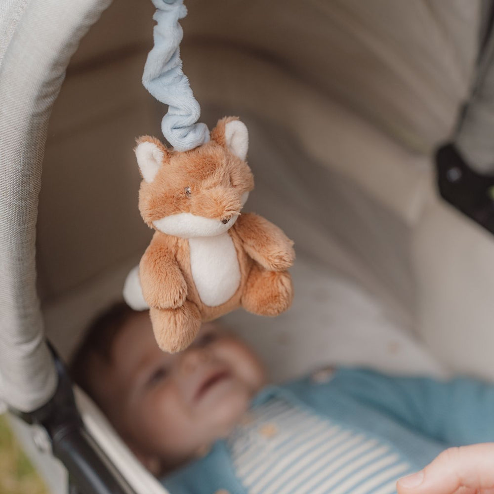 Ontdek de schattige trilfiguur vos uit het forest friends-thema van Little Dutch. Dit speelgoed stimuleert de motorische vaardigheden en is perfect voor kleine handjes. Een geweldig cadeau voor baby’s! VanZus