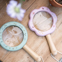 Met het Little Dutch vergrootglas forest friends ontdekken kinderen de natuur op speelse wijze. Perfect voor avonturiers! Ook in Fairy Garden. VanZus