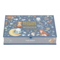 De Little Dutch verhalen projector zaklamp blauw maakt bedtijd magisch met 12 unieke verhalen. Perfect voor kinderen van 1-8 jaar. Bestel bij VanZus