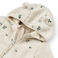 Je kind blijft lekker warm met de Liewood mara fleejas met oortjes in de variant peach/sandy embroidery! Deze leuke fleecejas voor kinderen is geschikt voor alle avonturen in de buitenlucht. VanZus