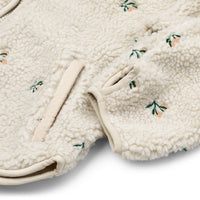 Je kind blijft lekker warm met de Liewood mara fleejas met oortjes in de variant peach/sandy embroidery! Deze leuke fleecejas voor kinderen is geschikt voor alle avonturen in de buitenlucht. VanZus