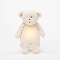 Deze fantastische humming bear lamp polar natur van het merk Moonie is ideaal voor kleintjes die lastig in slaap kunnen vallen. Deze lieve berenknuffel is namelijk voorzien van een lampje en produceert fijne en natuurlijk geluiden waarmee je kindje heerlijk in slaap kan vallen. VanZus