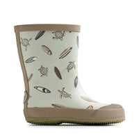 Houdt de regen buiten maar niet op? Dat is geen probleem met deze geweldige muddy regenlaarzen van het merk Wheat in de kleur turtle surf! Met deze leuke regenlaarzen kan je kindje naar hartenlust stampen, dansen en spelen in de plassen, zonder dat de voetjes nat worden. VanZus