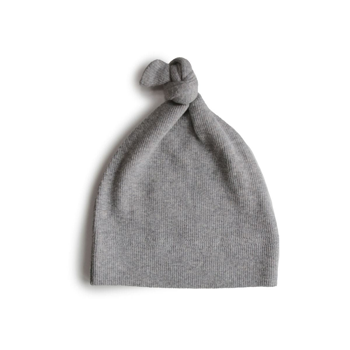 Houd je baby warm en stijlvol met de Mushie baby beanie muts in grey melange. Gemaakt van superzacht materiaal, perfect voor de allerkleinsten. Een schattige eyecatcher en onmisbare basic. Ook in andere kleuren. VanZus