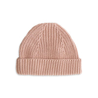 Houd je baby warm en stijlvol met de chunky knit beanie muts in blush van Mushie. Comfortabel en perfect voor elke outfit. In diverse maten en kleuren. VanZus