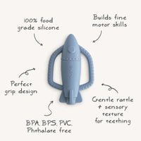 De rocket bijtring rammelaar van Mushie is gemaakt van 100% voedselveilige siliconen. Ideaal voor doorkomende tandjes, met een rammelaar functie die de nieuwsgierigheid van je baby prikkelt. VanZus