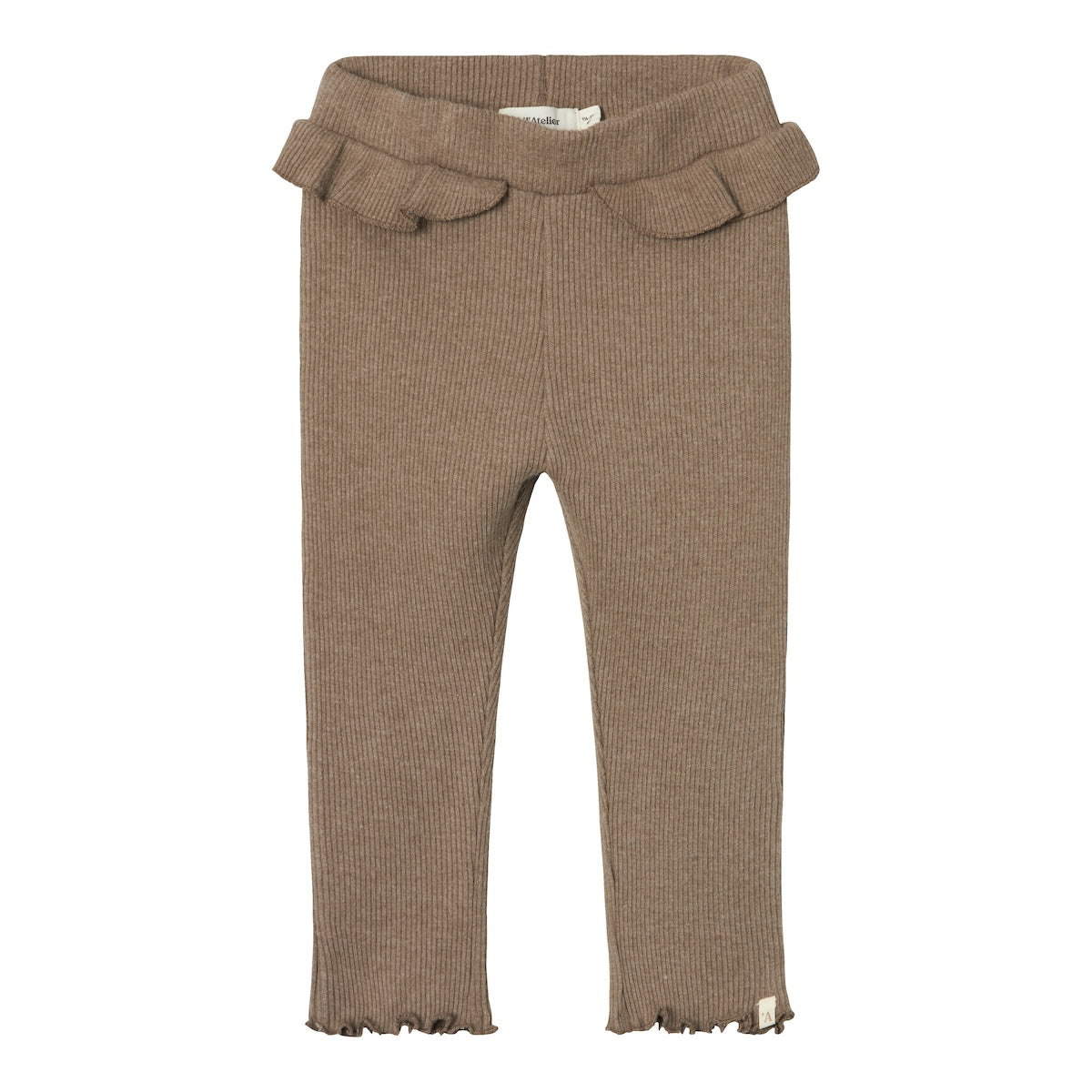 Een comfortabele maar toch leuke broek voor elke dag: de Lil' Atelier sophia sim broek in de kleur shitake. Deze broek is gemaakt van organisch katoen, viscose en elastaan, waardoor hij comfortabel zit en ook een beetje stretch heeft. VanZus