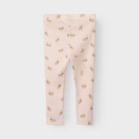 Hoe enorm schattig is deze lavo emo slim legging in de kleur turtledove rabbit van het lieve merk Lil' Atelier?! Deze schattige legging is perfect voor je baby of peuter en wil je het liefst elke dag aandoen bij je kleintje, zo leuk is hij! VanZus