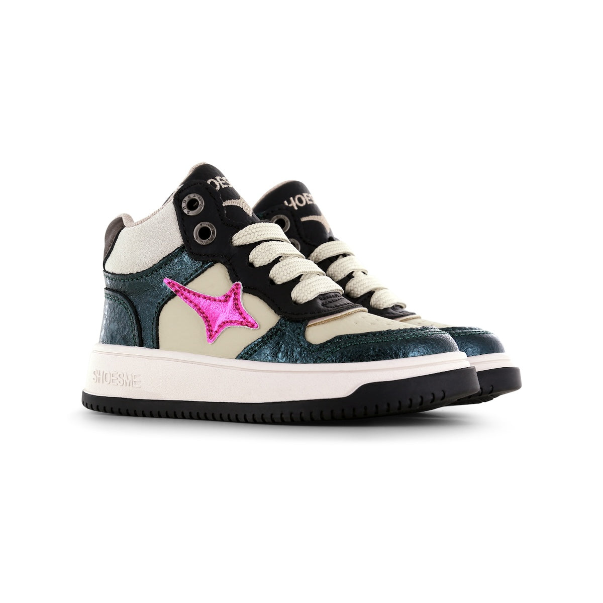 Hip, comfortabel & duurzaam: de new outsole sneakers in green fuchsia van Shoesme. Slijtvast, perfect voor intensief gebruik, luxe uitstraling, met elastieken veters en ritsje voor makkelijk aan- en uittrekken. VanZus