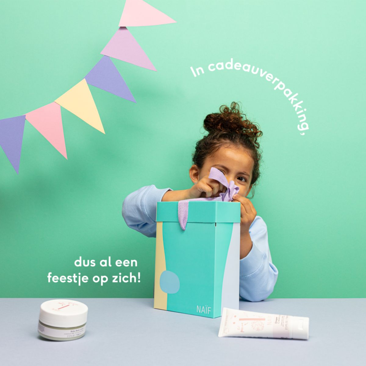 Op zoek naar een babyshower- of kraamcadeau? Of heb je zelf een newborn? Dan is de baby care geschenkset ideaal. Met verschillende natuurlijke verzorgingsproducten zoals billencrème, baby balm en billendoekjes. VanZus