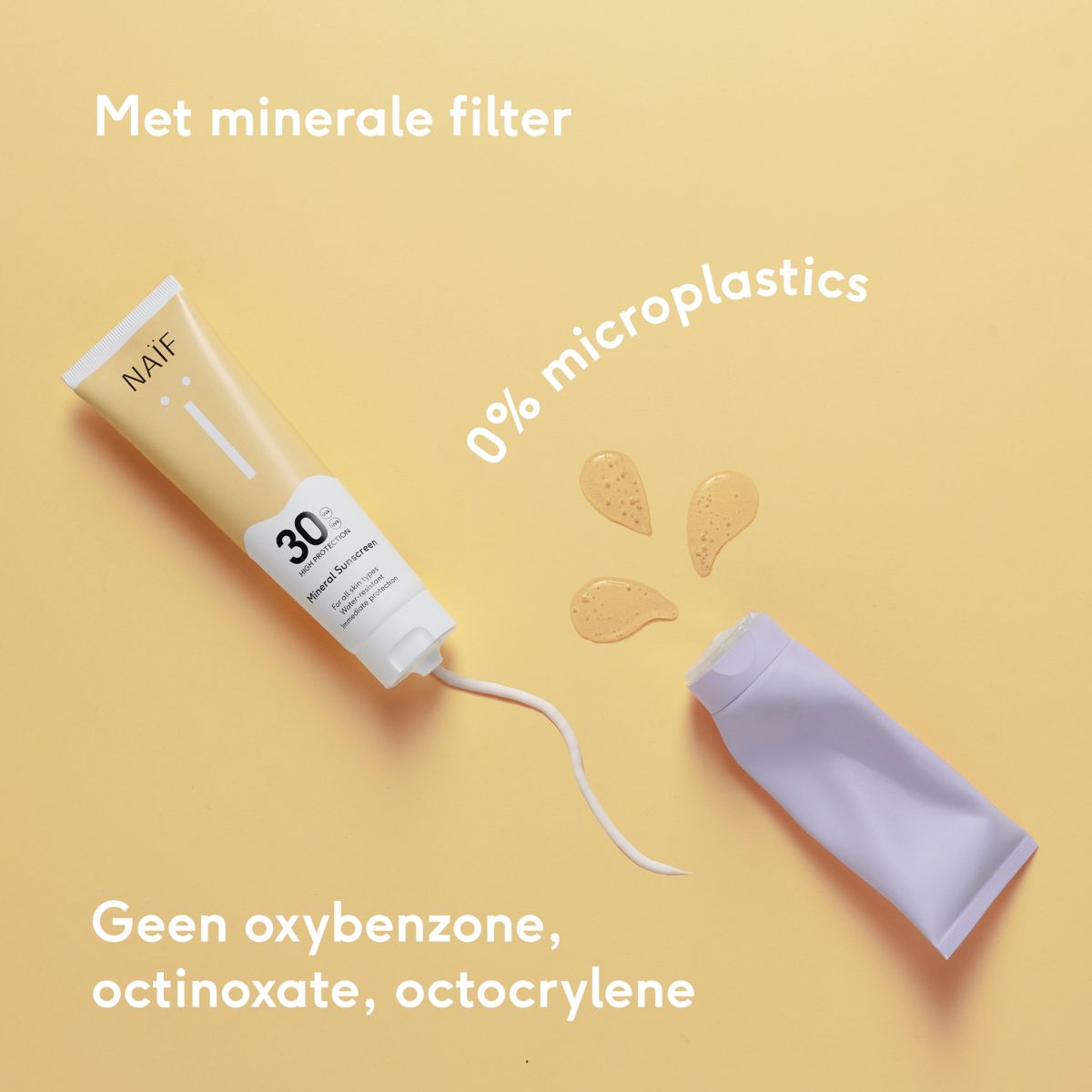 Voor een optimale bescherming: minerale zonnebrandspray SPF 30 van Naïf. Beschermt tegen UVA- en UVB-straling, voed de huid, makkelijk uit te smeren en water resistent. Voor elk huidtype. VanZus