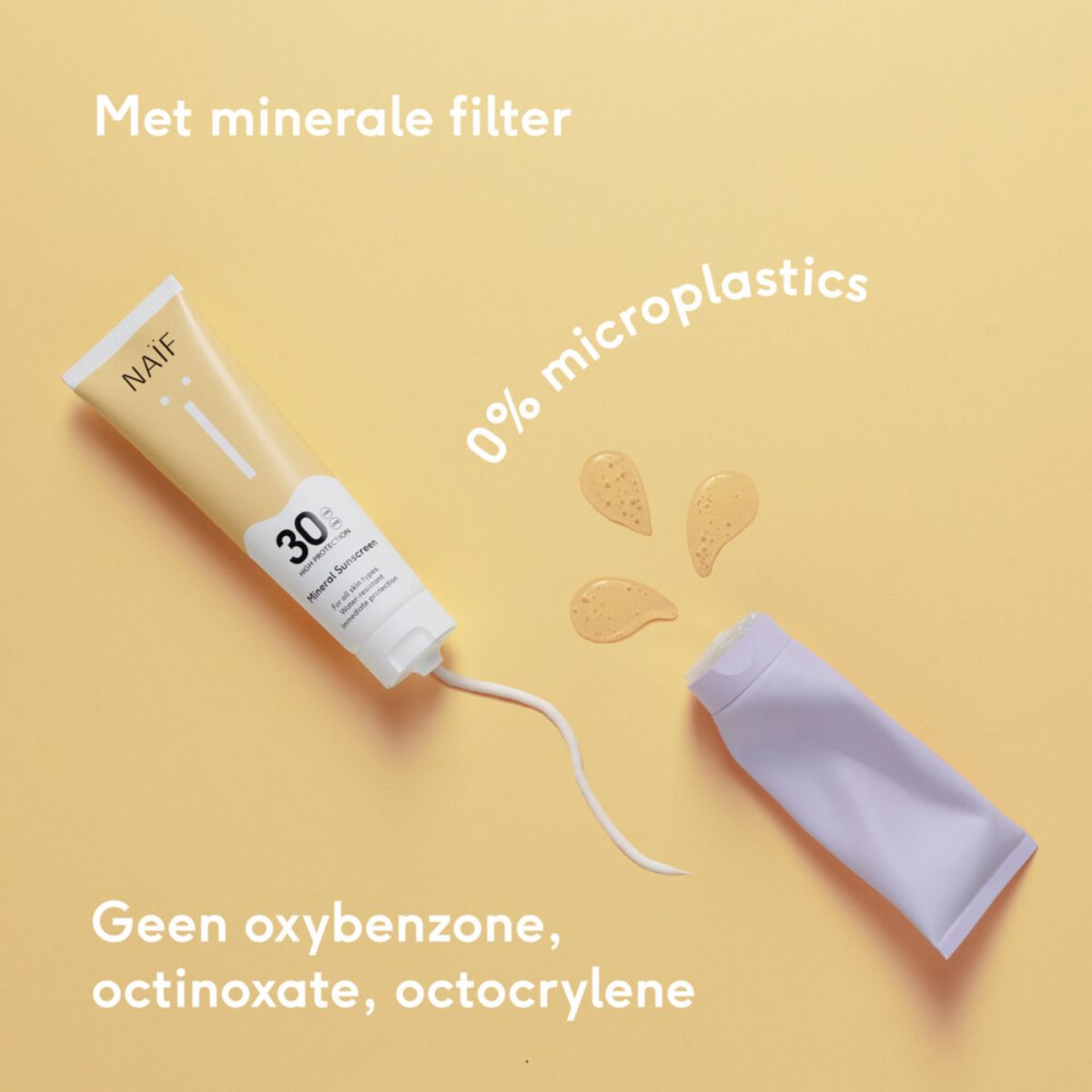 Voor een optimale bescherming: minerale zonnebrandspray SPF 50 van Naïf. Beschermt tegen UVA- en UVB-straling, voed de huid, makkelijk uit te smeren en water resistent. Voor elk huidtype. VanZus