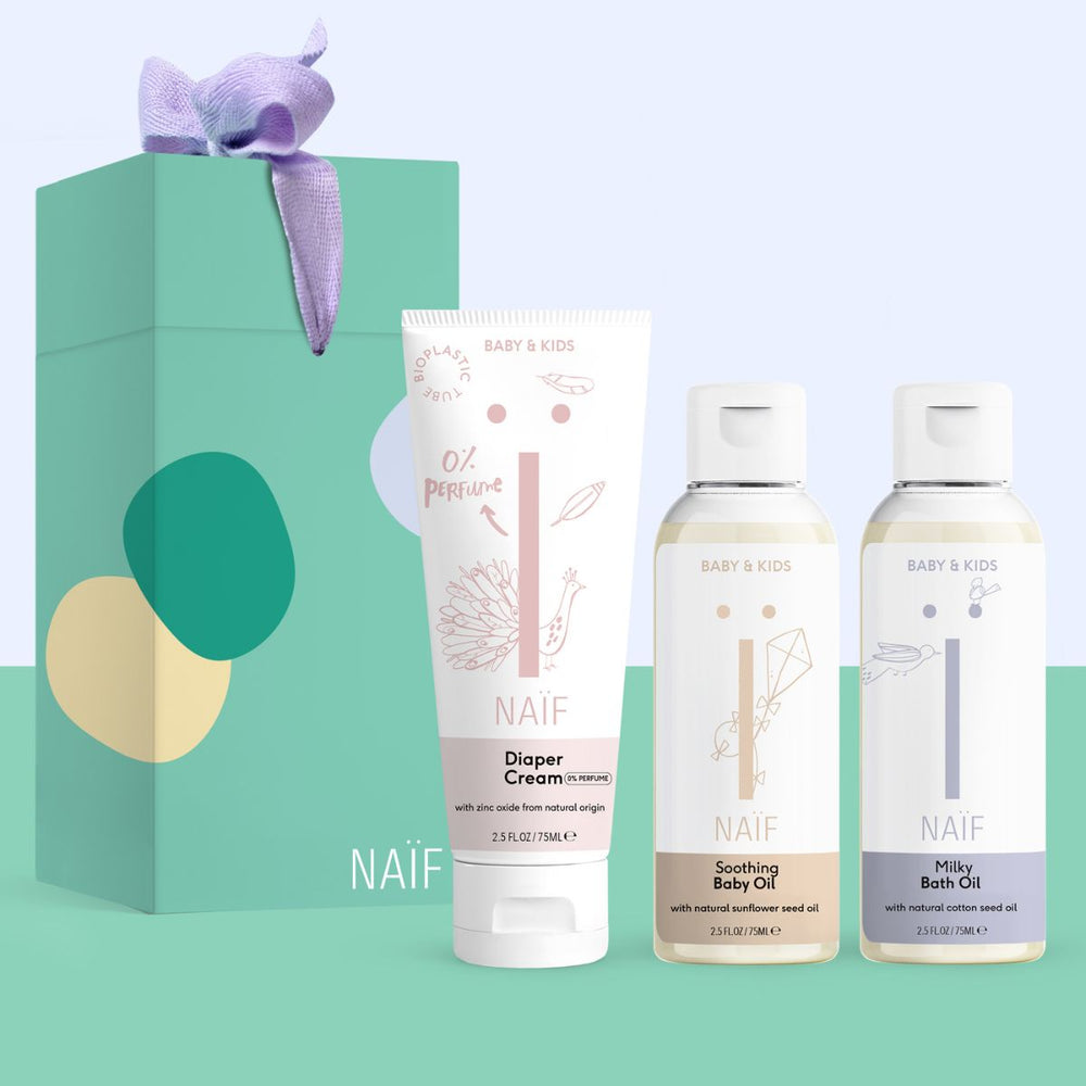 Voor newborn's: de geschenkset newborn van Naïf. De set bestaat uit 3 natuurlijke producten: badolie, babyolie en billencrème. Voor de gevoelige huid. Een perfect kraamcadeau. VanZus