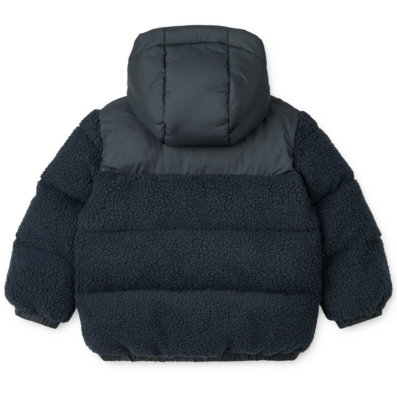 Ben je op zoek naar een fijne en stijlvolle fleece jas voor jouw kleintje voor de koudere wintermaanden? Dan is deze niko fleece jas in de kleur classic navy een echte must have. Deze toffe jas houdt je kleintje niet alleen lekker warm, maar ziet er ook heel stylish uit. VanZus