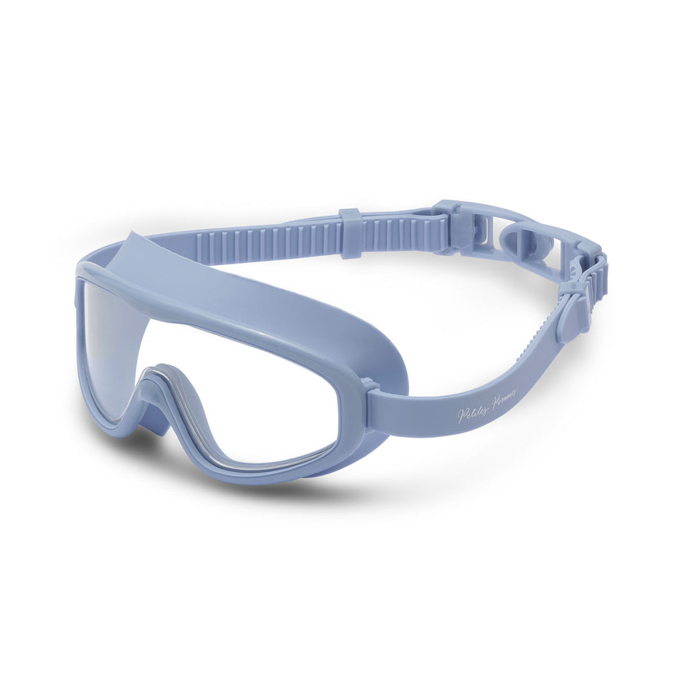 Met de Petites Pommes Hans duikbril nordic blue duik je zo het water in, zonder dat je last hebt van prikkende ogen door zout of chloor. Zo kun je een hele onderwaterwereld ontdekken! VanZus.