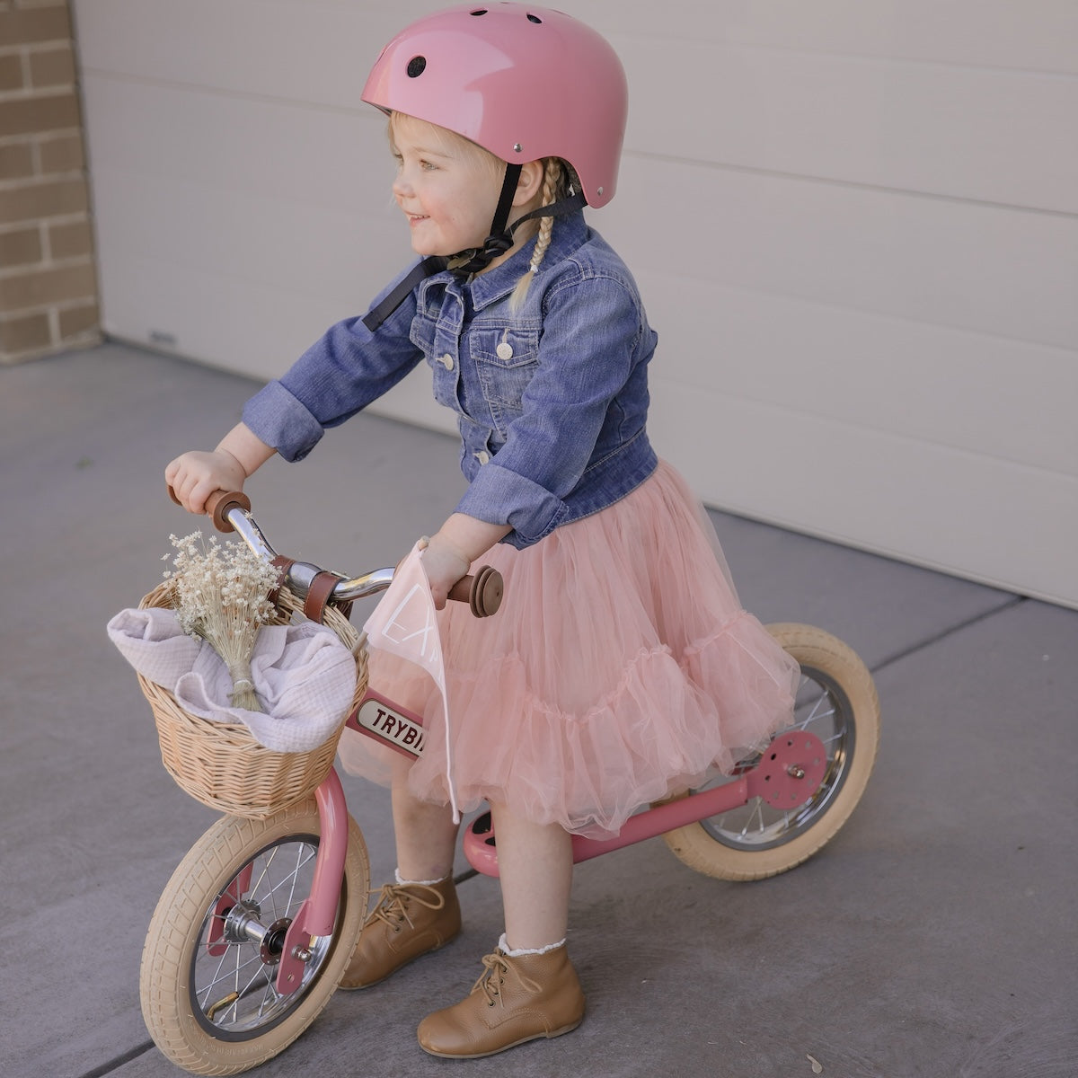 Bicicleta sin pedales de acero Trybike rosa vintage