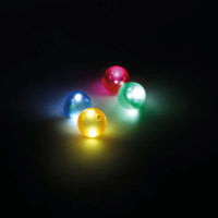 De Cleverclixx balls pack dazzling lights 4 stuks is de perfecte toevoeging aan elke set van Cleverclixx. Deze ballen geven licht en maken het magnetische bouwwerk van jouw kindje nog nét iets specialer. VanZus.