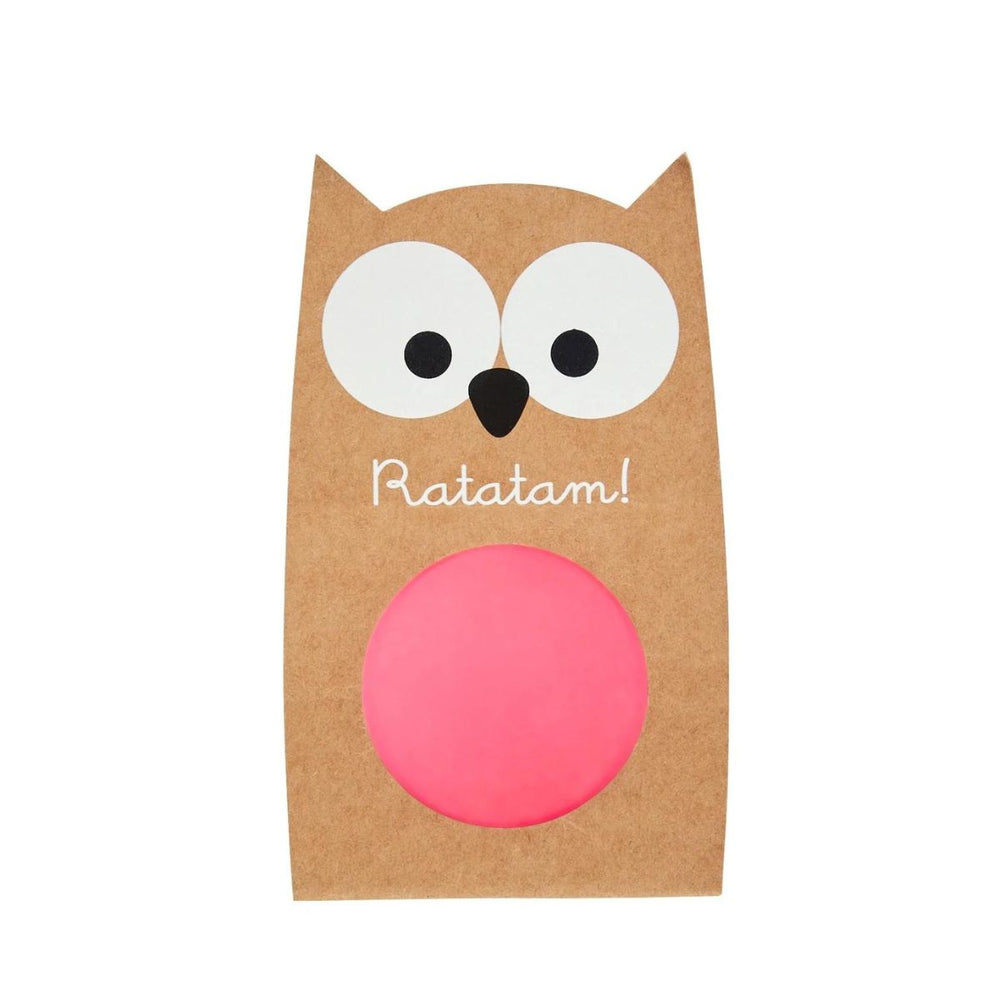 De bouncy owl glow in the dark stuiterbal in pink van het Franse merk Ratatam biedt veel stuiter speelplezier, zowel in het licht als in het donker. Afmeting 5,7, kleur roze. VanZus